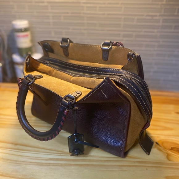 Coach 1941 Rogue 31 - Picture 6 of 13